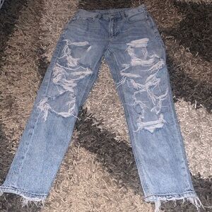 American Eagle mom jean size 2 inseam 27 good cond